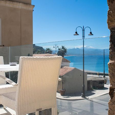 Ngonia Bay Boutique Hotel Мілаццо Екстер'єр фото
