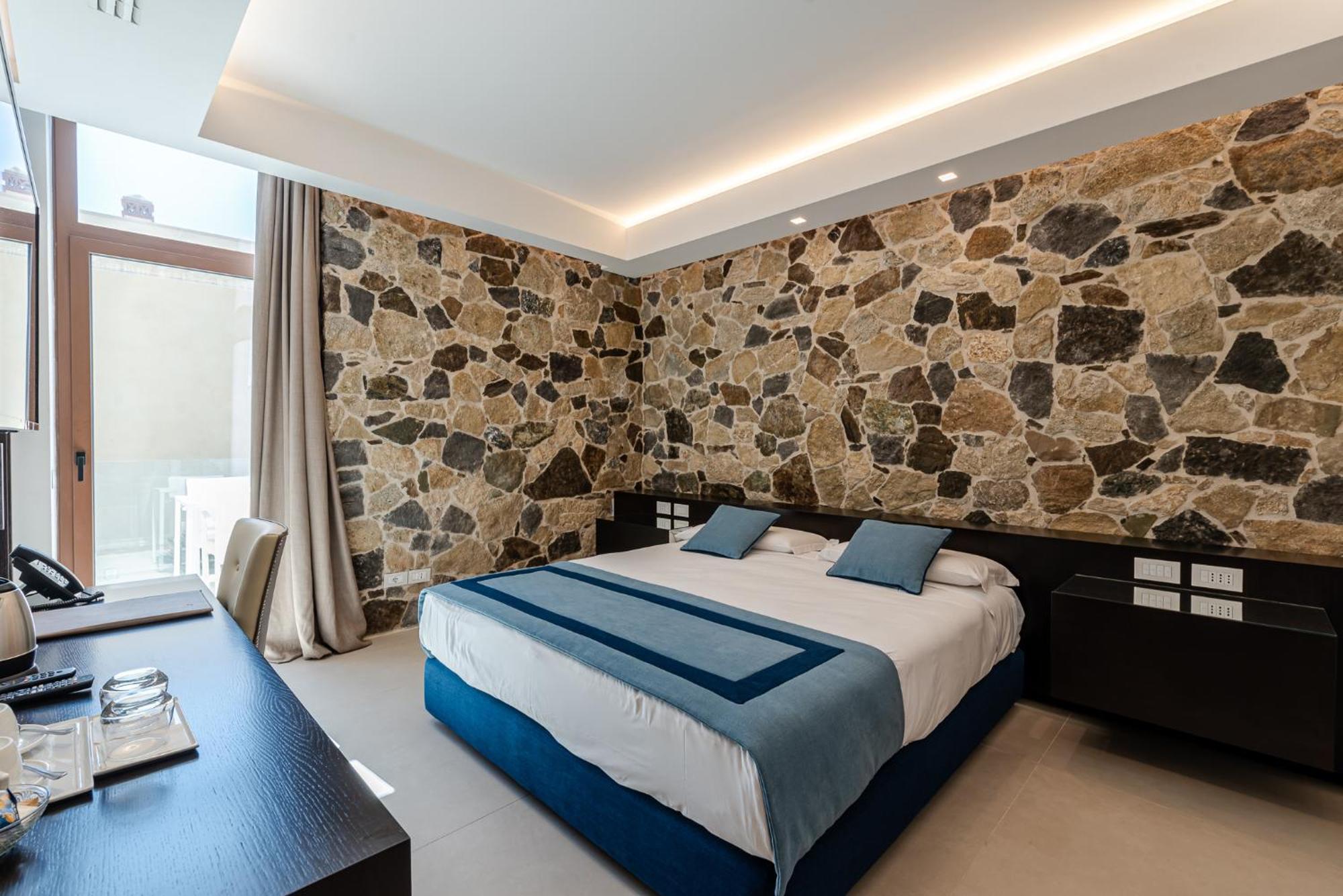 Ngonia Bay Boutique Hotel Мілаццо Екстер'єр фото
