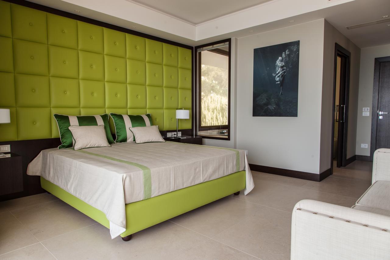 Ngonia Bay Boutique Hotel Мілаццо Екстер'єр фото