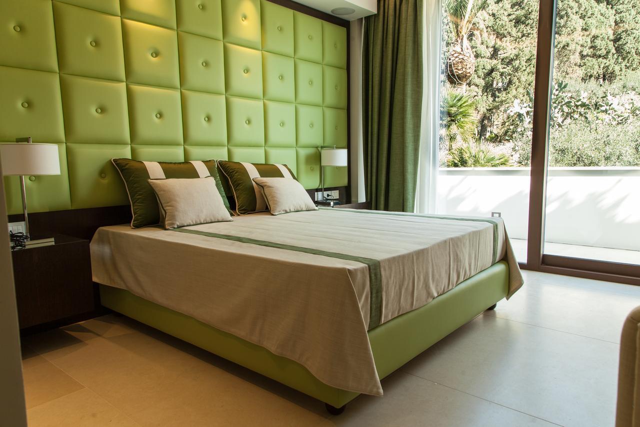 Ngonia Bay Boutique Hotel Мілаццо Екстер'єр фото