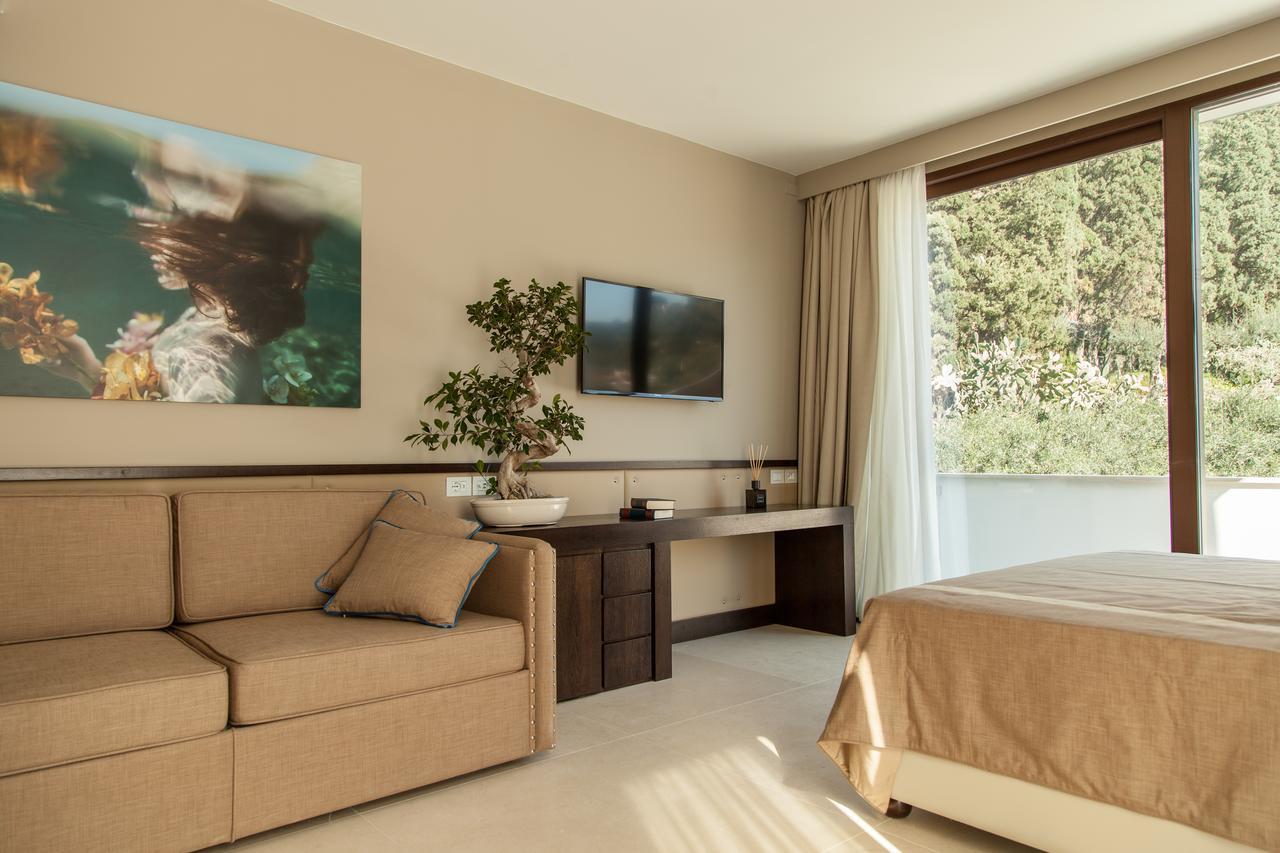 Ngonia Bay Boutique Hotel Мілаццо Екстер'єр фото