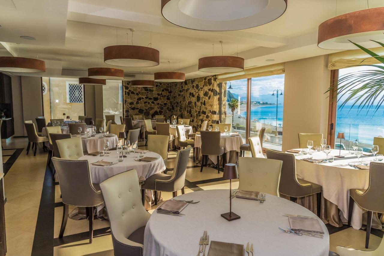 Ngonia Bay Boutique Hotel Мілаццо Екстер'єр фото