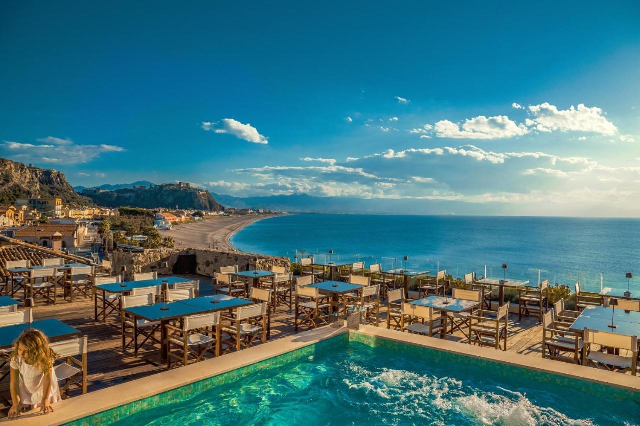 Ngonia Bay Boutique Hotel Мілаццо Екстер'єр фото