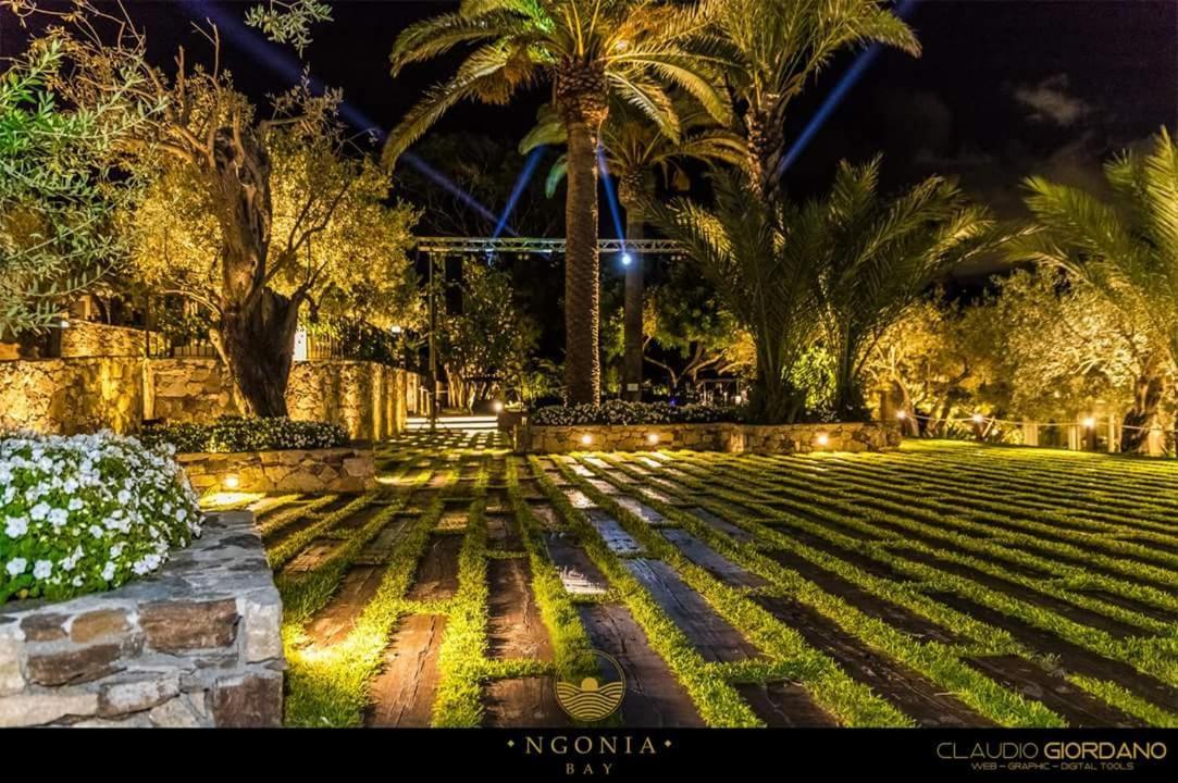 Ngonia Bay Boutique Hotel Мілаццо Екстер'єр фото