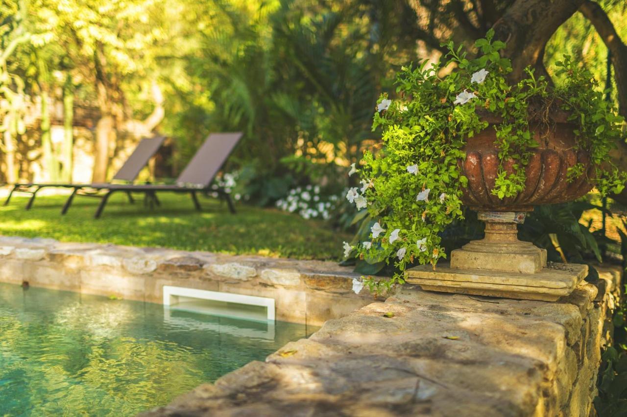 Ngonia Bay Boutique Hotel Мілаццо Екстер'єр фото