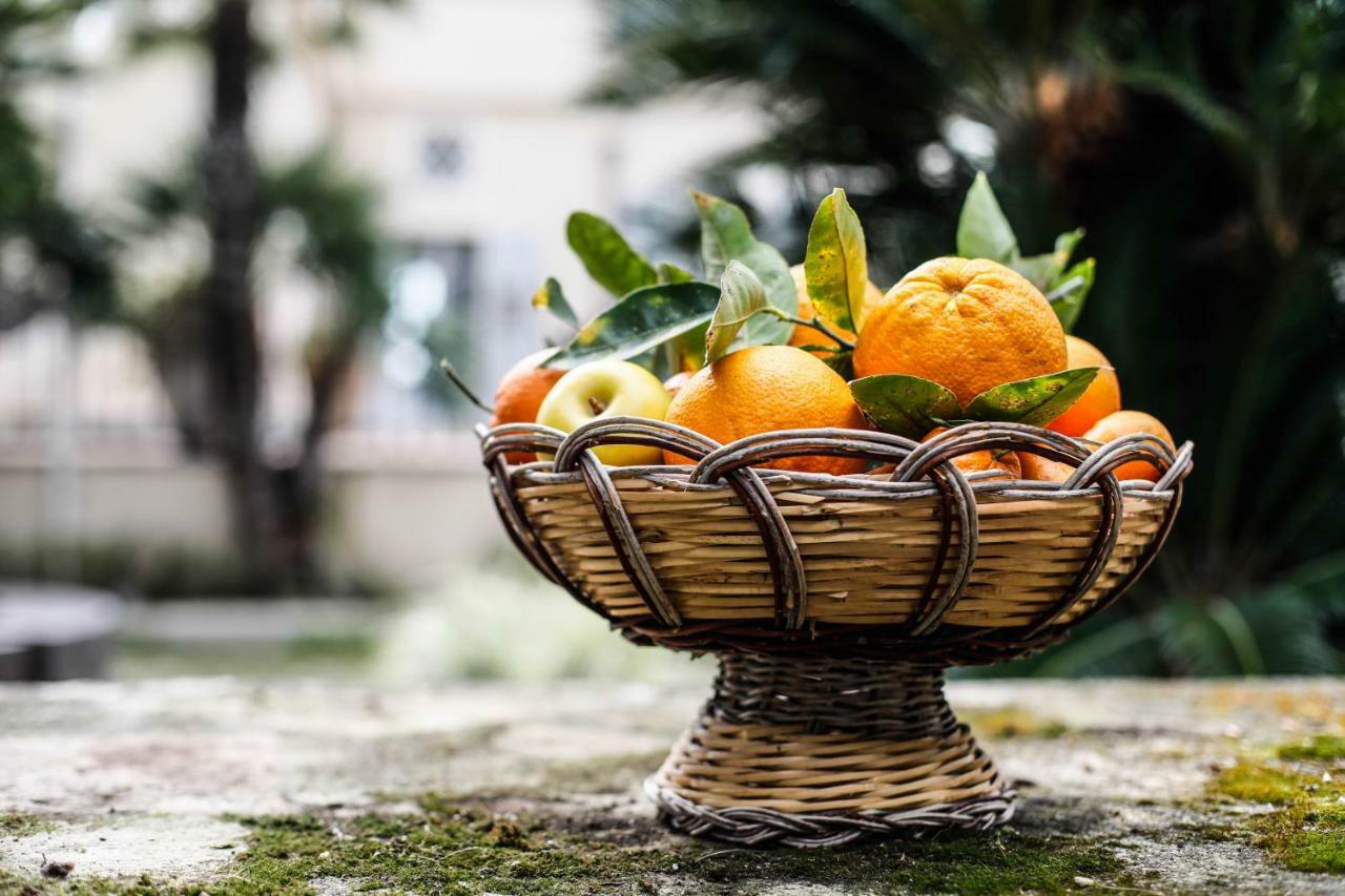 Ngonia Bay Boutique Hotel Мілаццо Екстер'єр фото